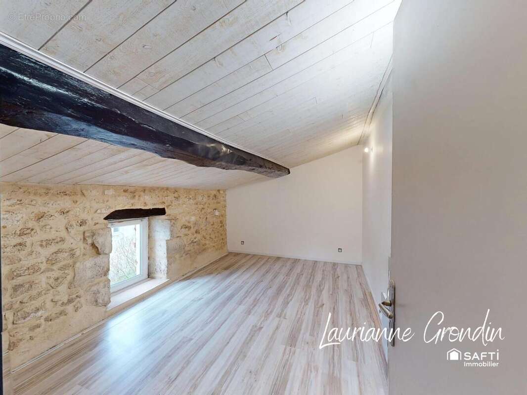 Maison 100 m² à Juicq  - photo 6