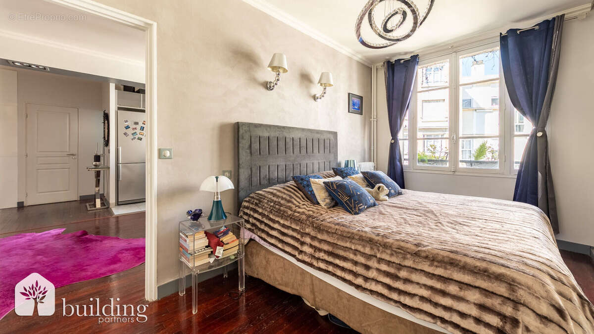 Appartement à PARIS-17E