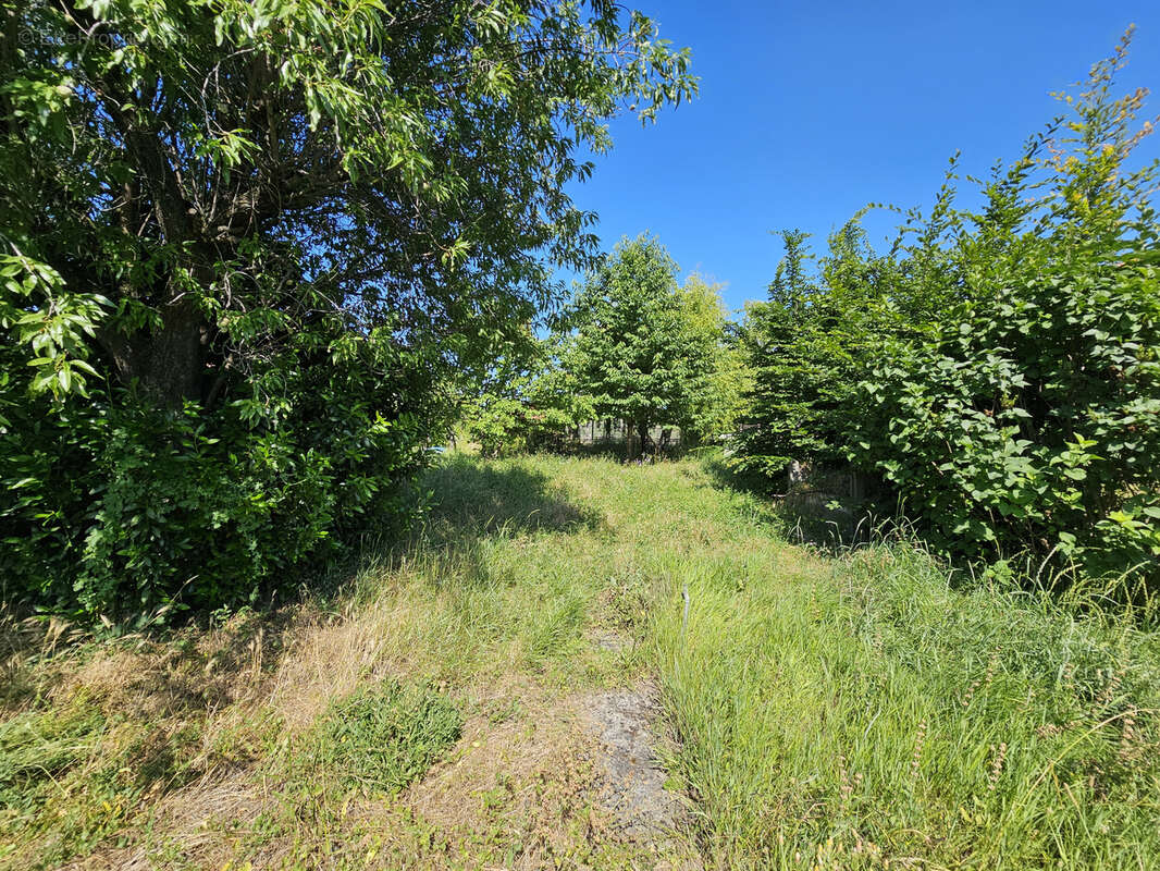 Terrain à CLERMONT-FERRAND