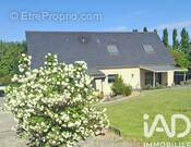 Photo 1 - Maison à JARZE