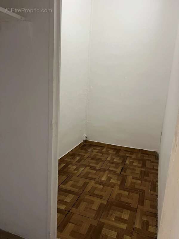 Appartement à MARSEILLE-3E