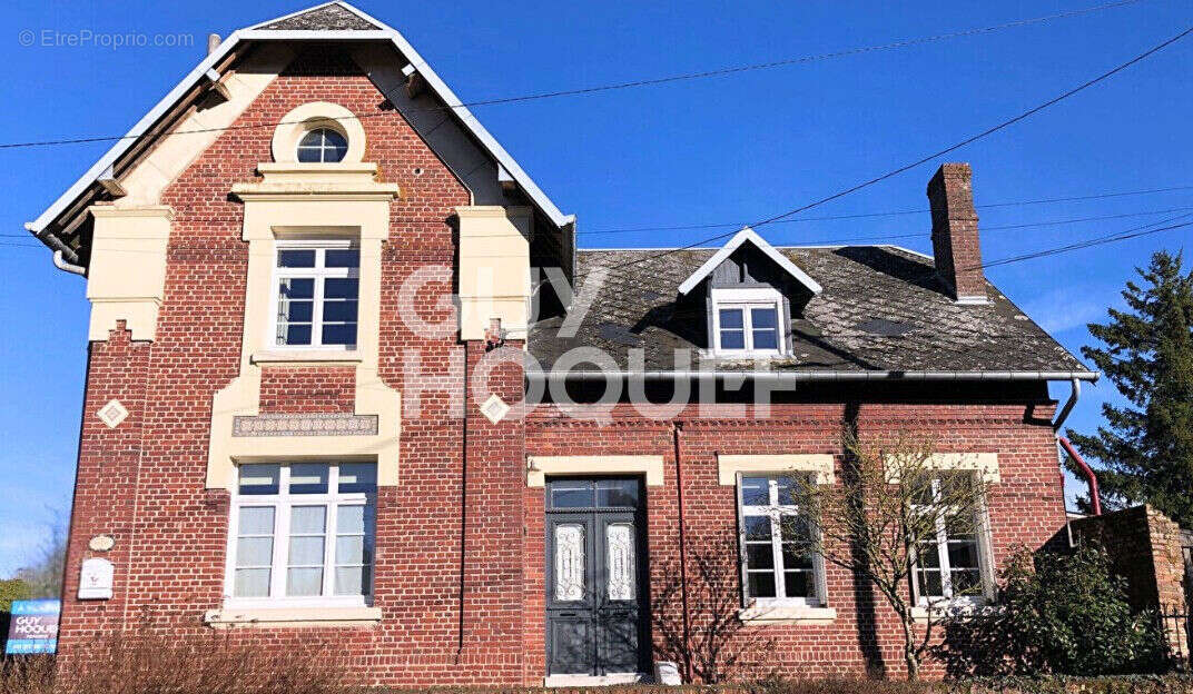 Maison à ETRICOURT-MANANCOURT