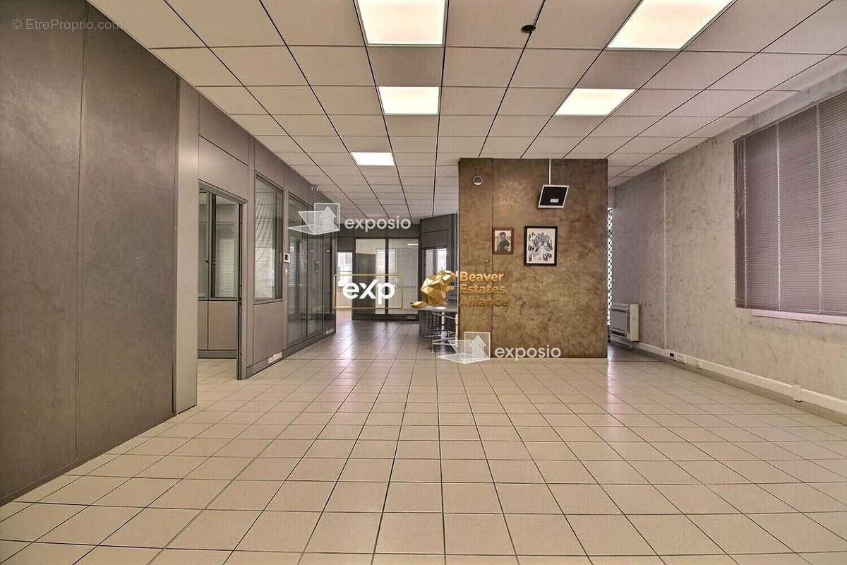 Commerce 250 m² à Chateaurenard  - photo 5