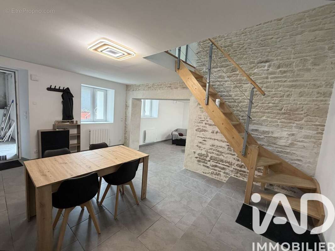 Photo 2 - Maison à MAUZE-SUR-LE-MIGNON