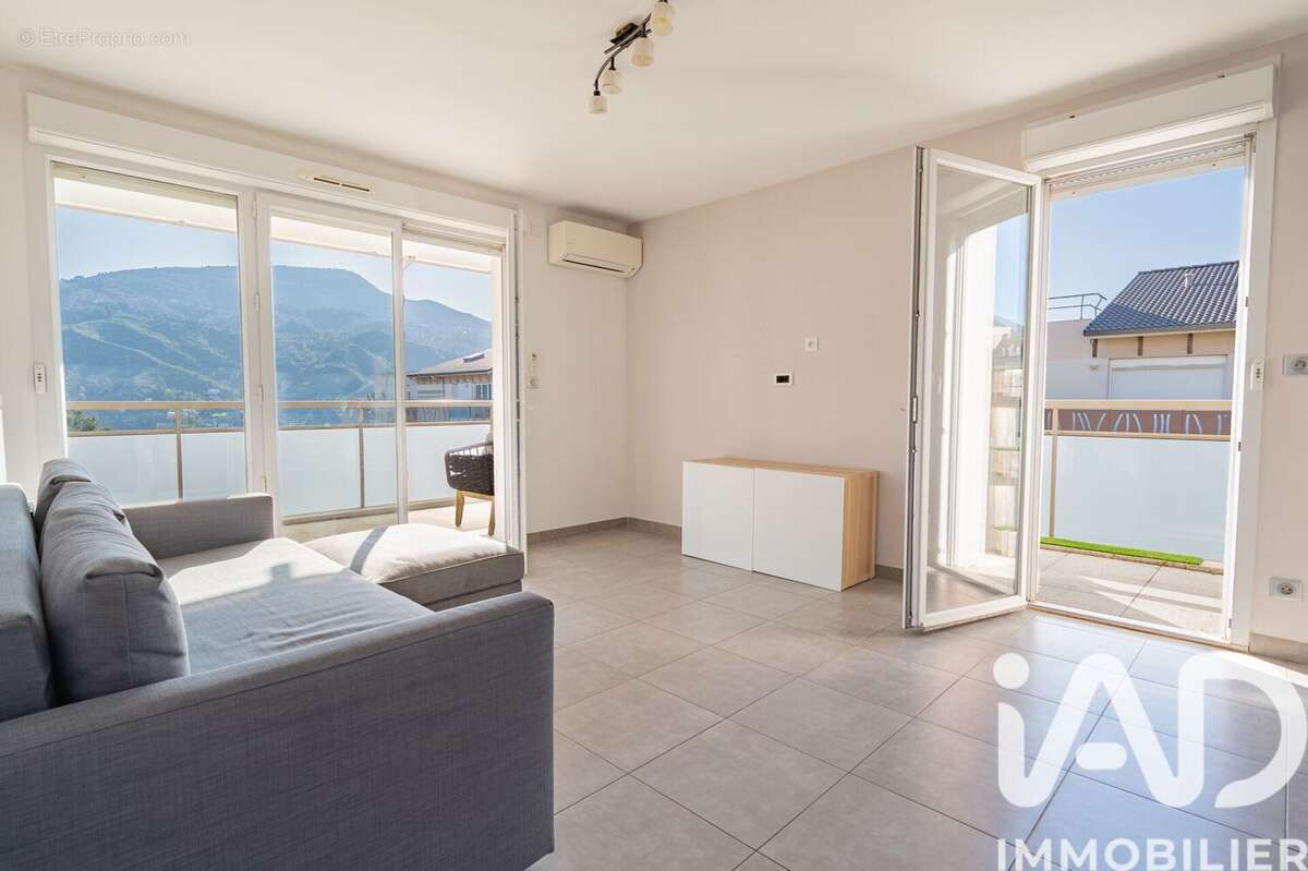 Photo 2 - Appartement à CARROS