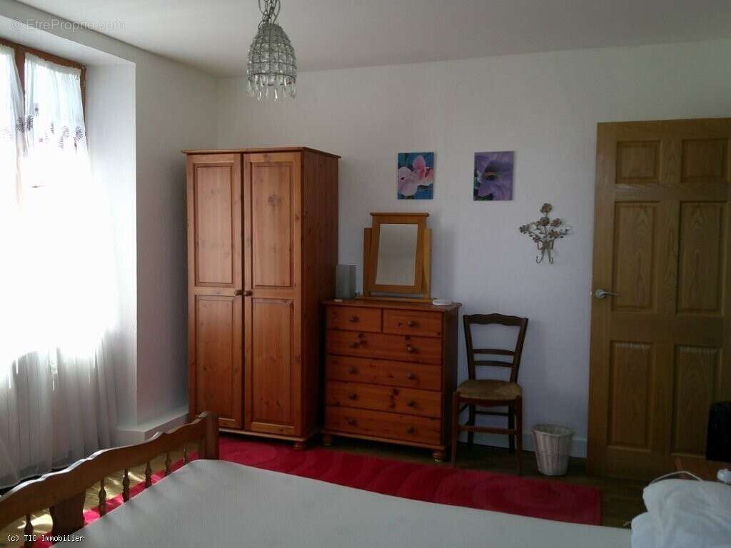 Maison à CHARROUX