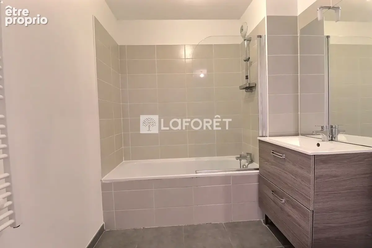 Appartement T3 avec balcon et garage à Toulon, résidence 2017 - photo 8