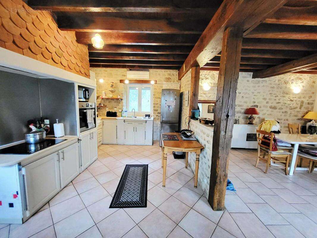 Maison à MEREVILLE