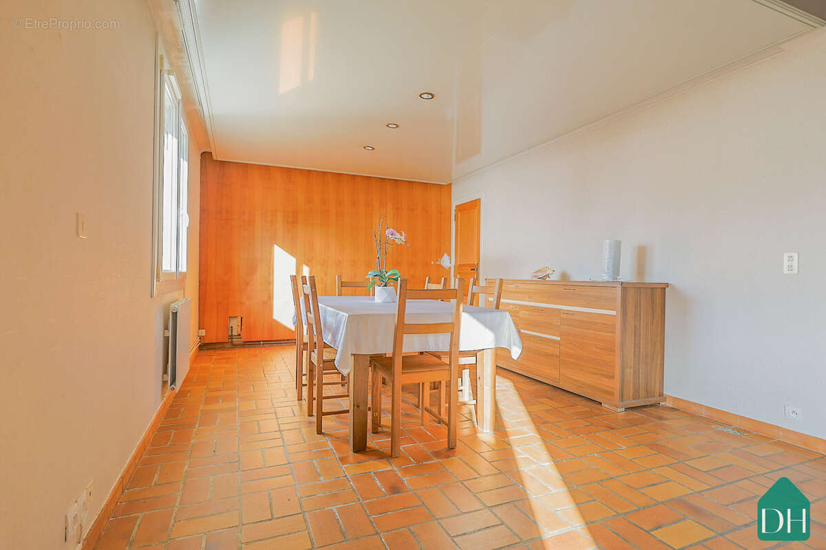 Maison 5 chambres, 146,76 m2, Bourg, ORVAULT - photo 4