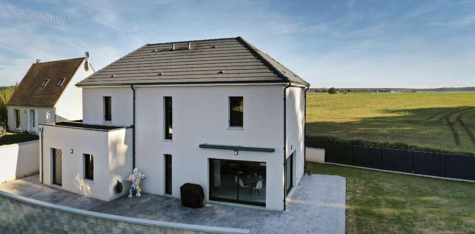 Terrain 293 m² à Maurecourt  - photo 3
