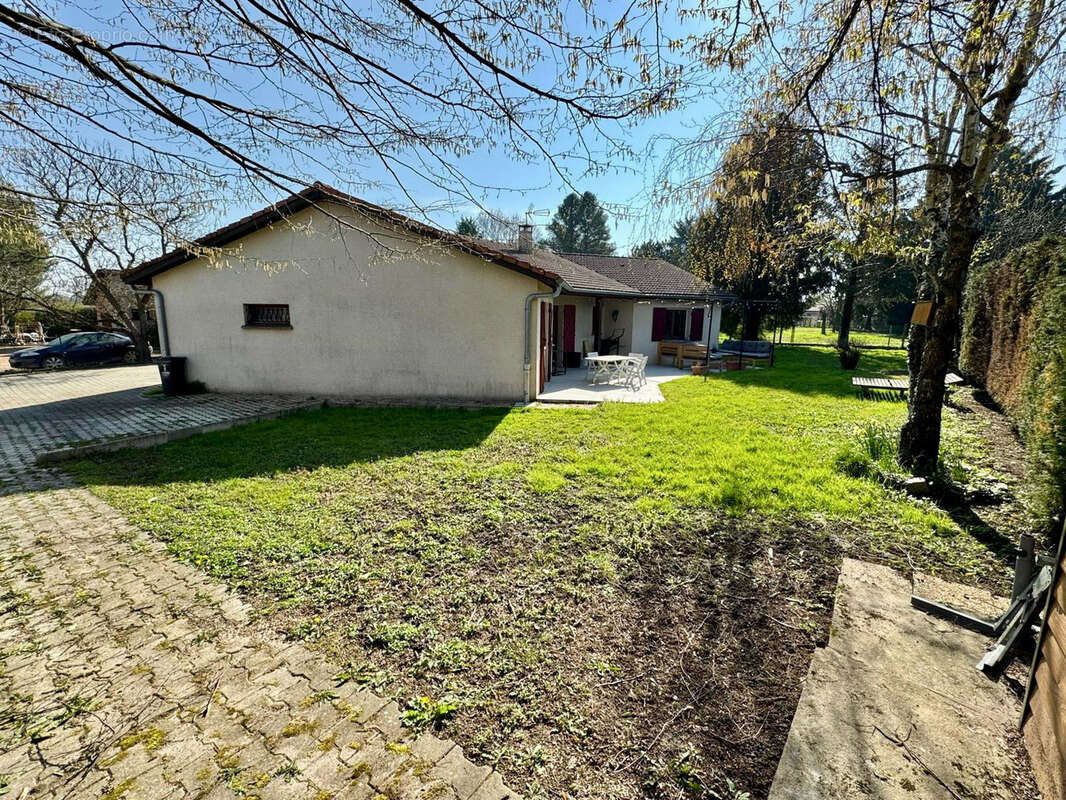 Maison à L'ABERGEMENT-CLEMENCIAT