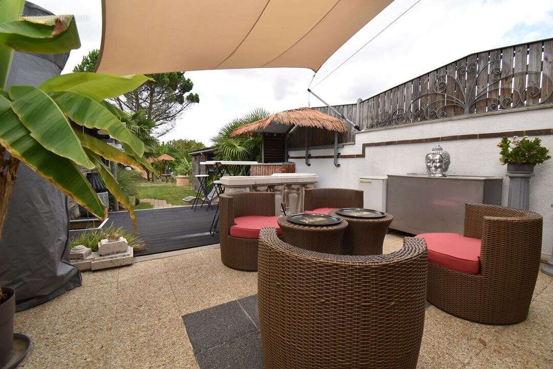 Maison 235 m² à Cambrai  - photo 2