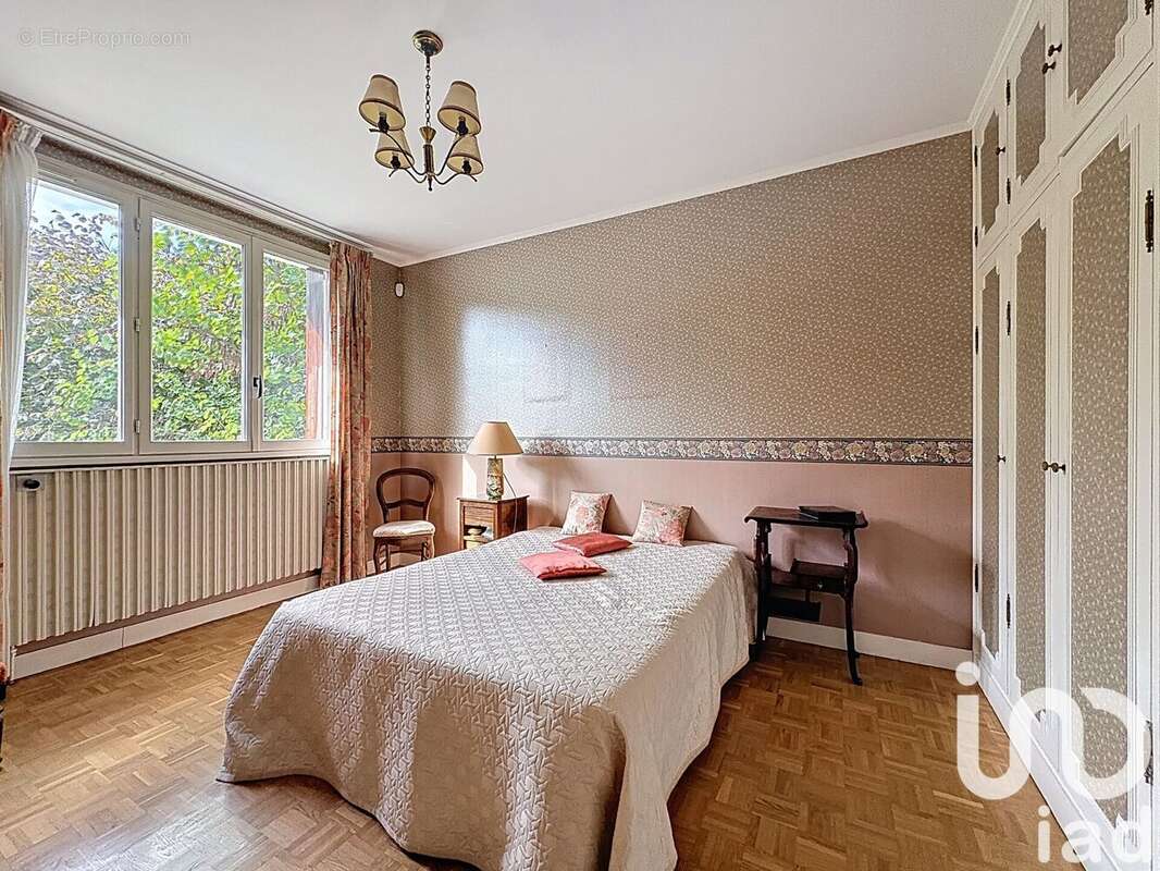 Photo 5 - Maison à SAINT-REMY-LES-CHEVREUSE