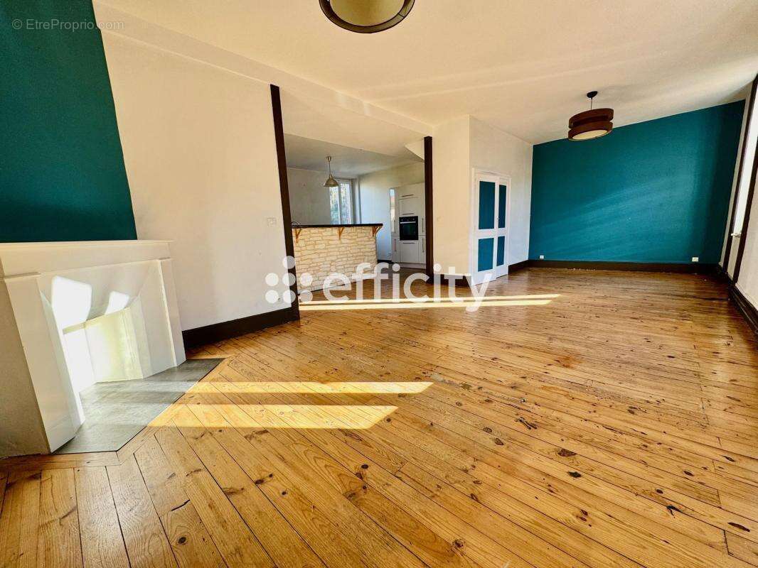 Maison 240 m² à Thiers  - photo 8
