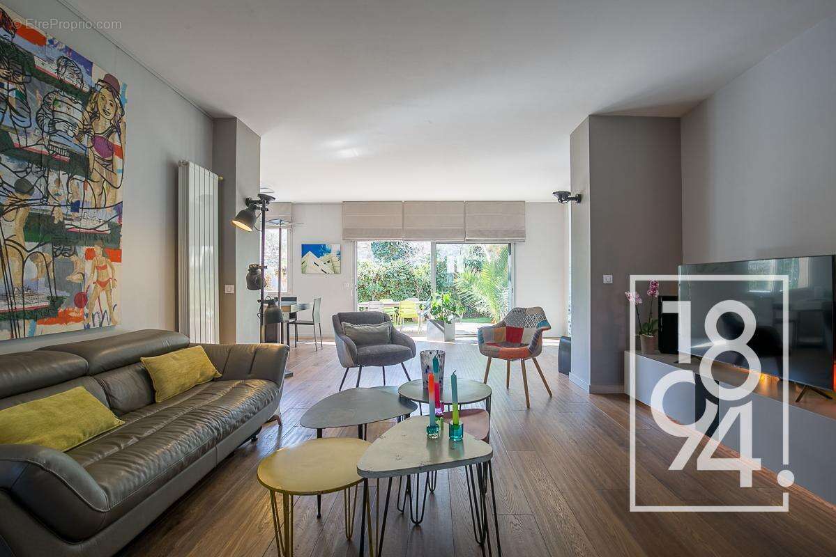 Appartement à MARSEILLE-9E