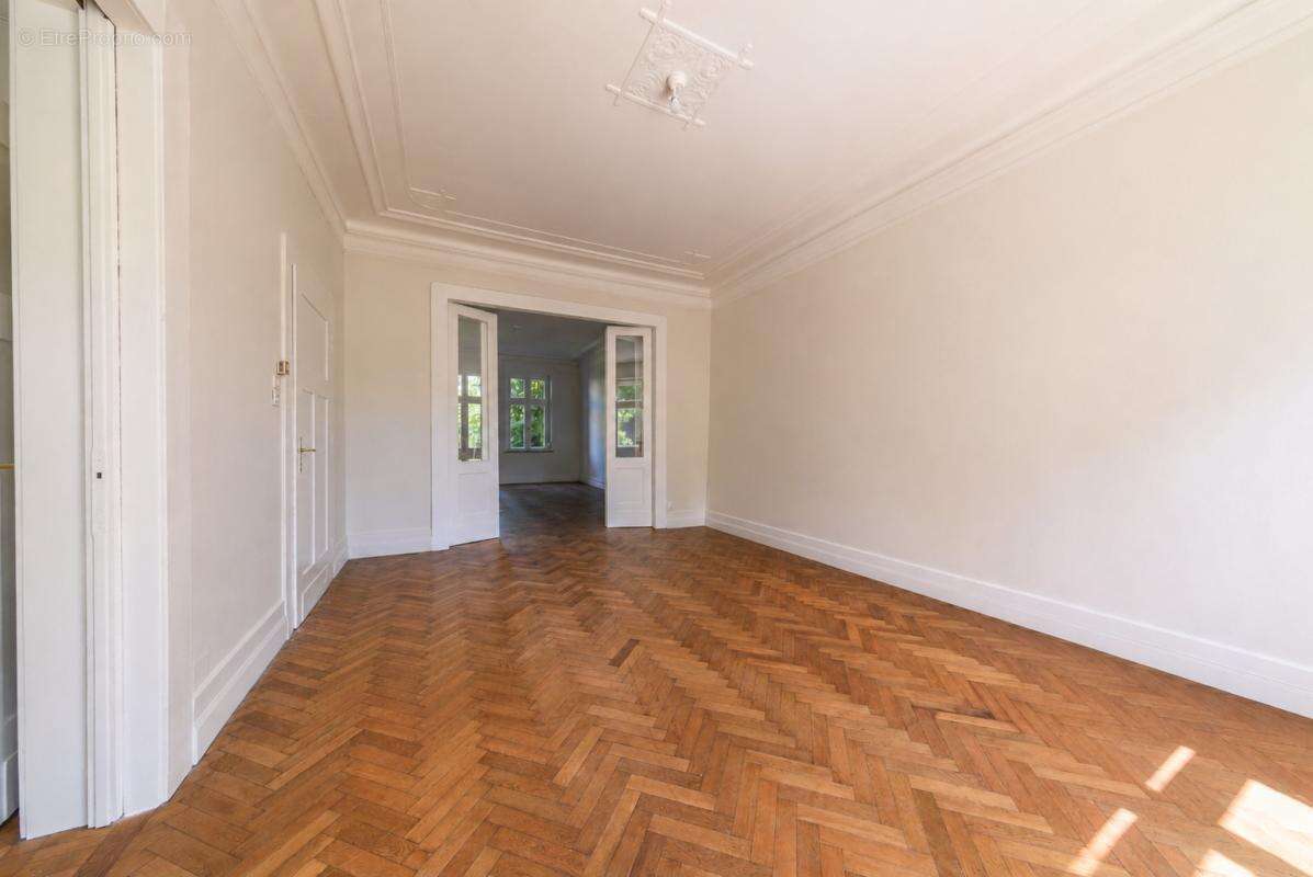 Maison Le Ban-Saint-Martin 11 pièces 288 m2 - photo 6