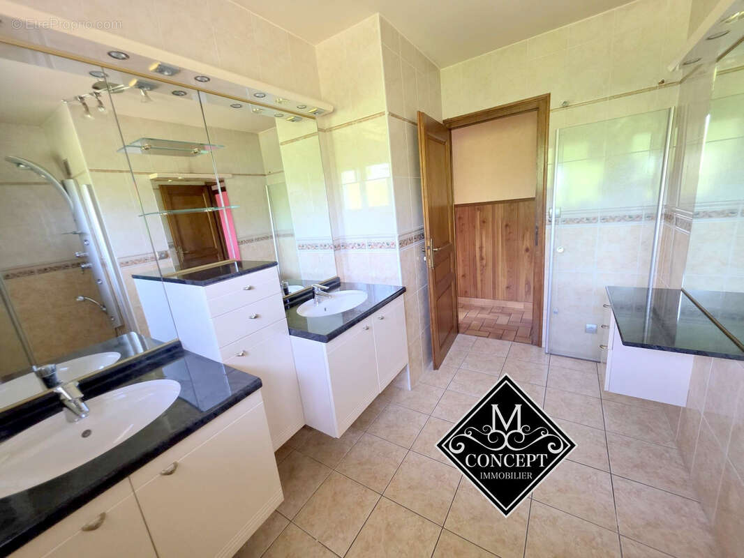 Appartement à QUINTAL