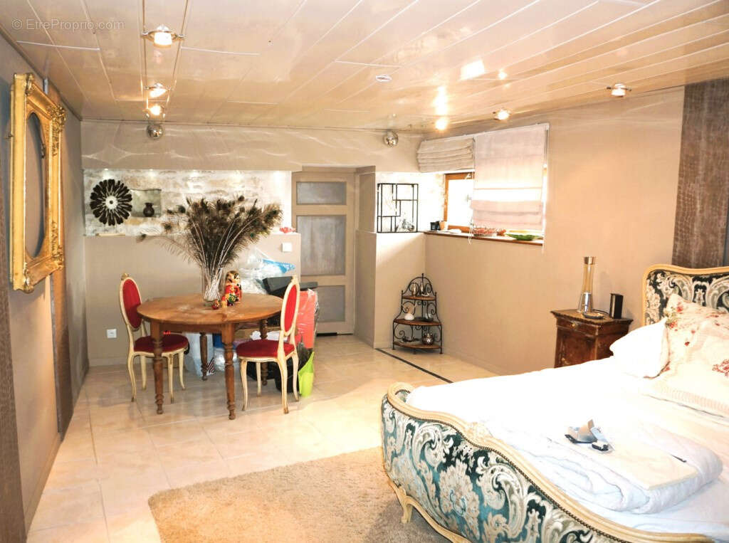 Maison à SAINT-JEAN-LE-VIEUX