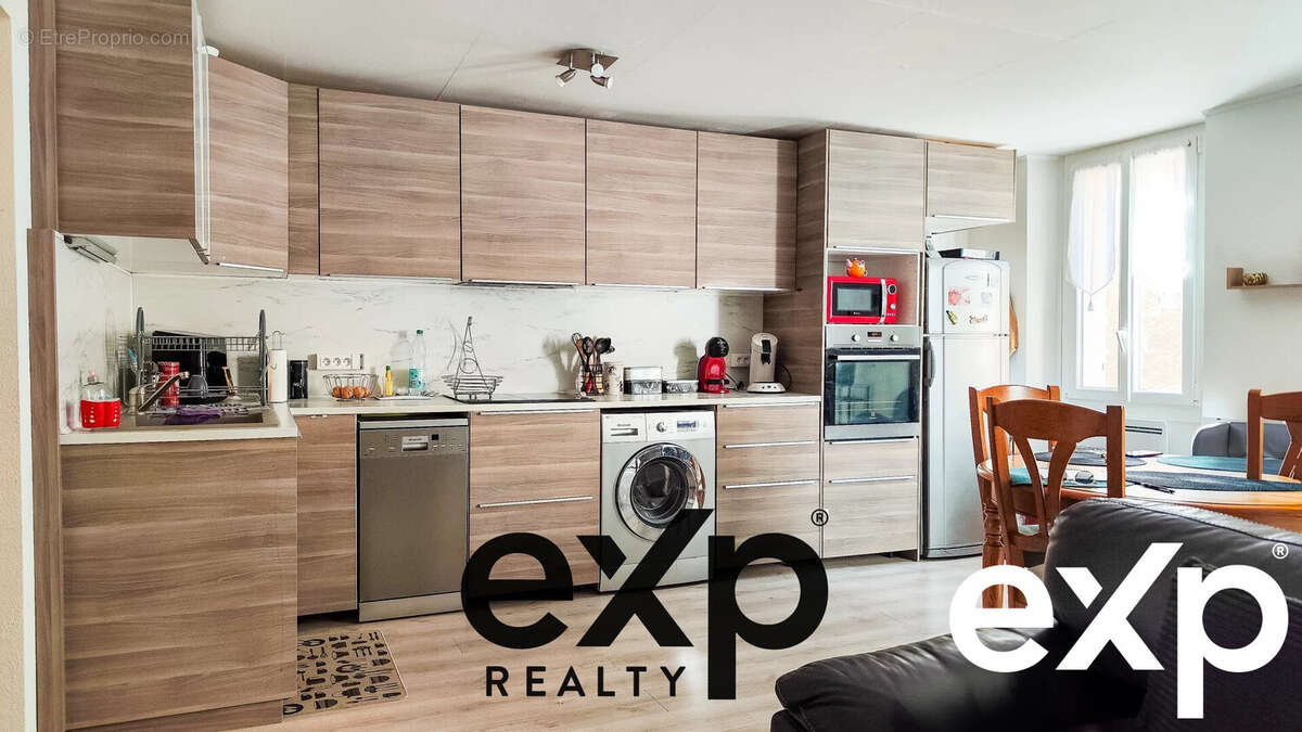 Appartement à VINS-SUR-CARAMY