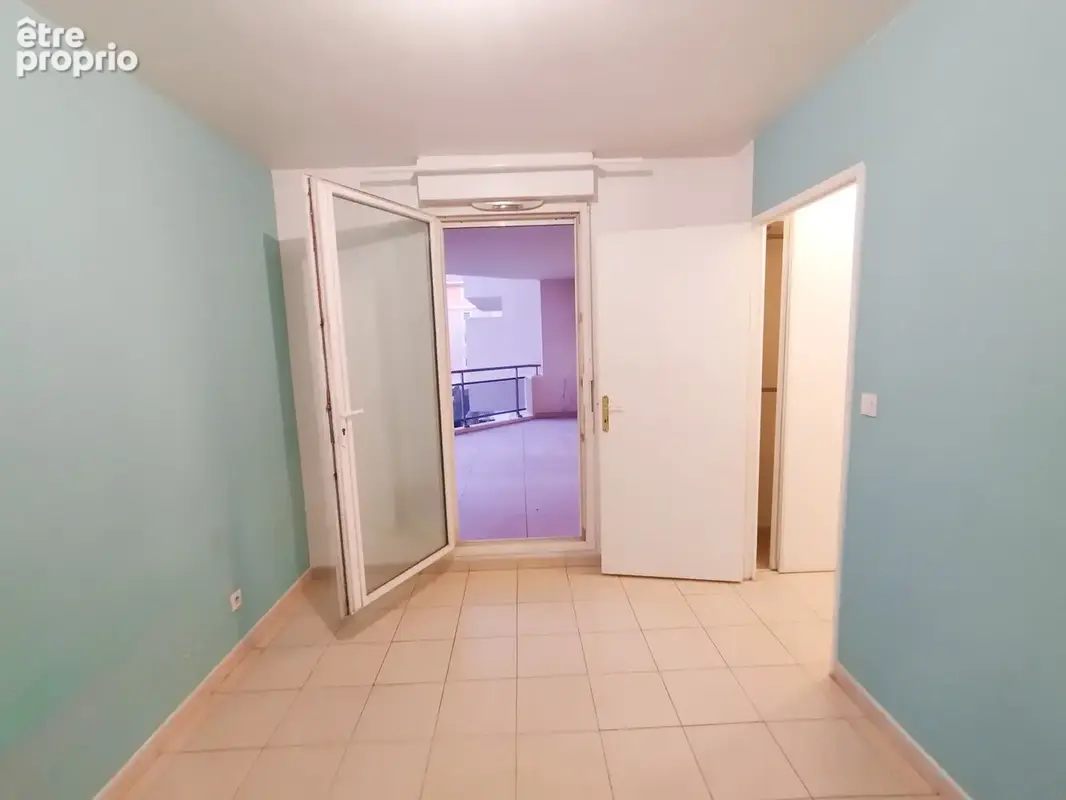 T2 Aix La Duranne - photo 7