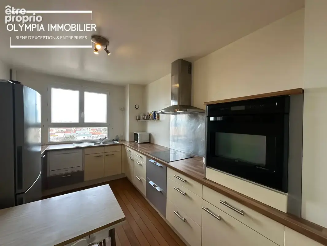 Appartement T3 - 80 m2 - Reims Centre - Vue Dégagée - Et. 8 - photo 7