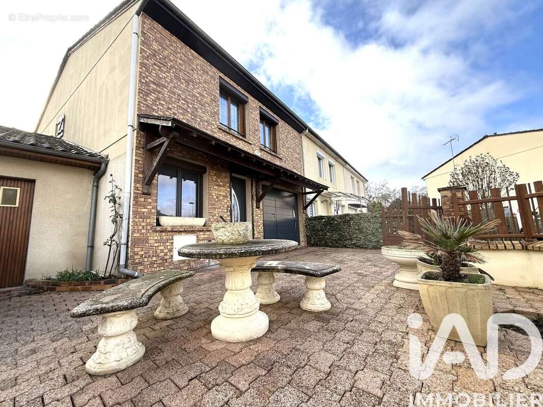 Maison 100 m² à Cormontreuil  - photo 3