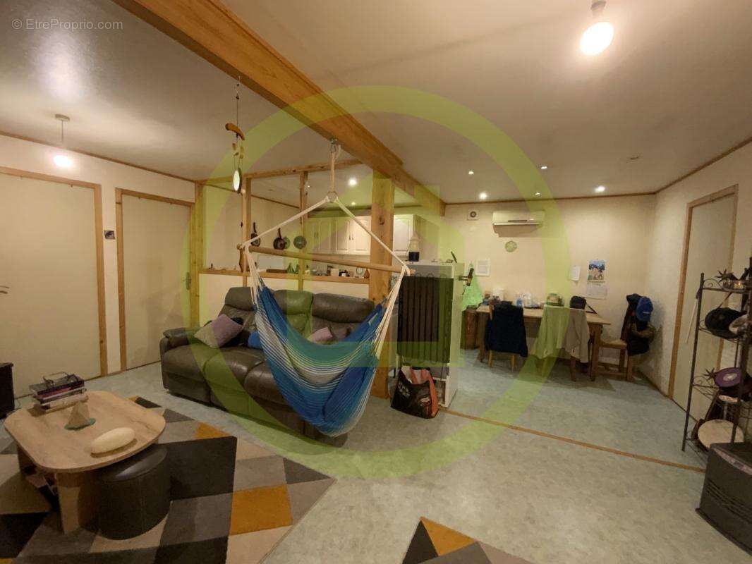 Maison à LIGNEROLLES