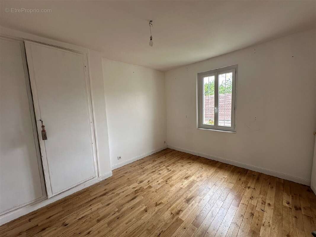 Maison à CHATEAUNEUF-EN-THYMERAIS