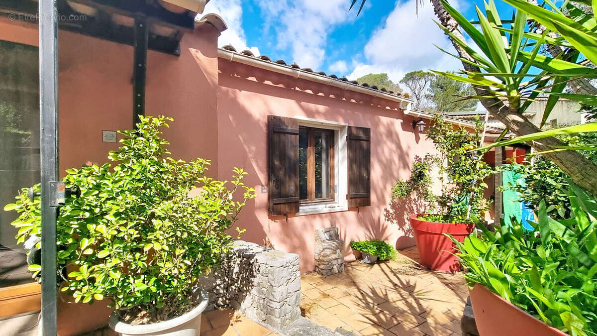 Maison à FREJUS