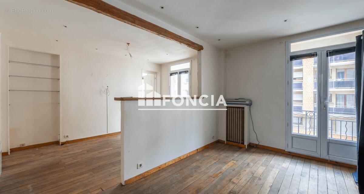 Appartement à PARIS-19E