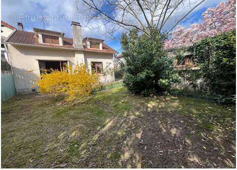Maison à YERRES