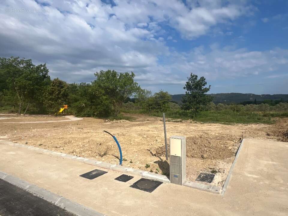 Terrain à ROGNES