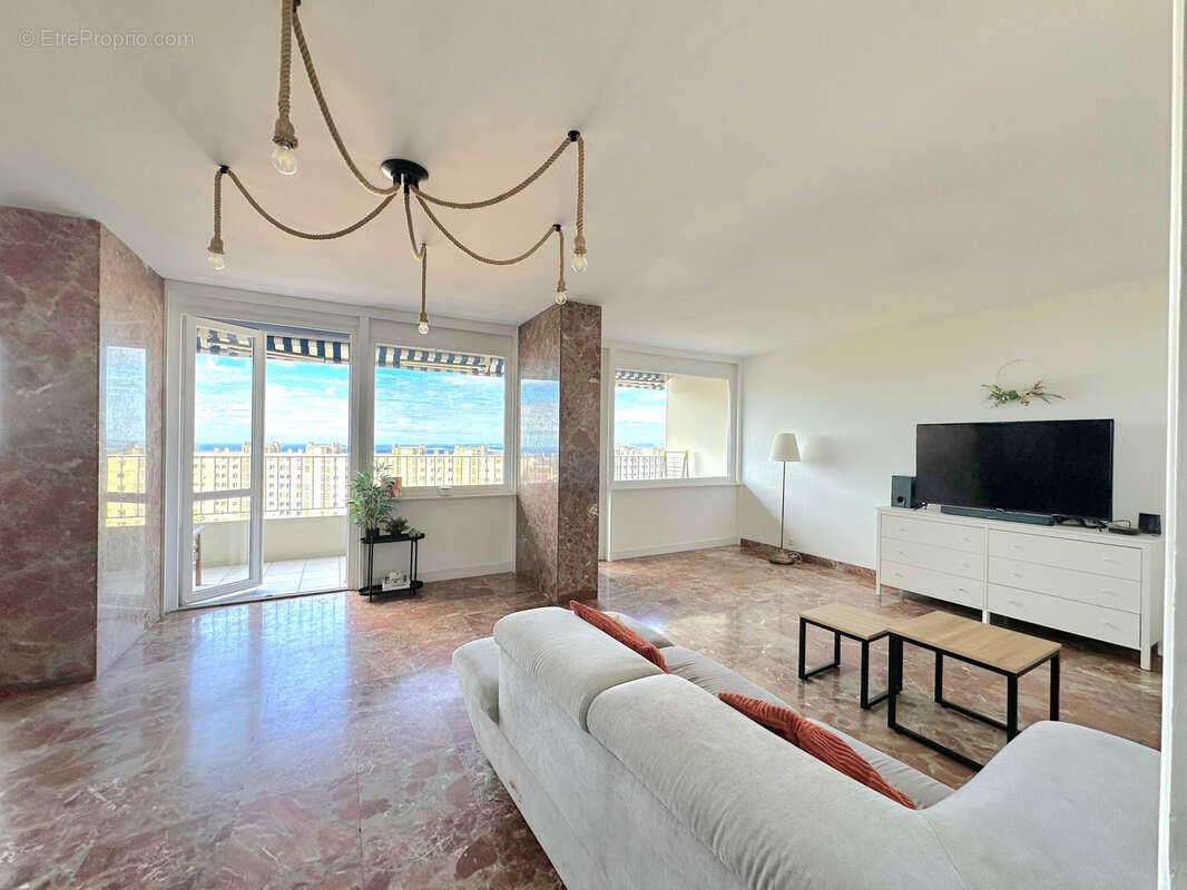 Appartement à MARSEILLE-9E