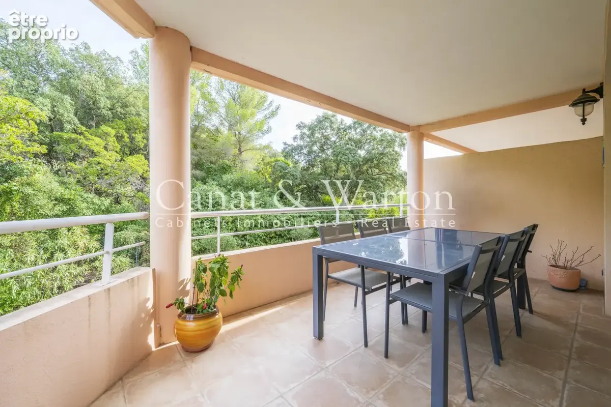 Sous offre: spacieux t 4 avec terrasse à cavalaire avec un grand garage - photo 3