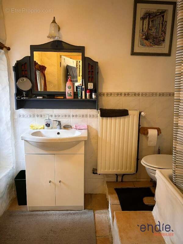 Maison à SAINT-REMY-SUR-CREUSE