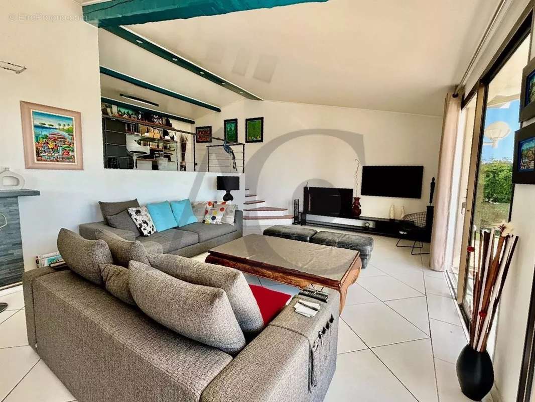 Maison à VILLENEUVE-LOUBET