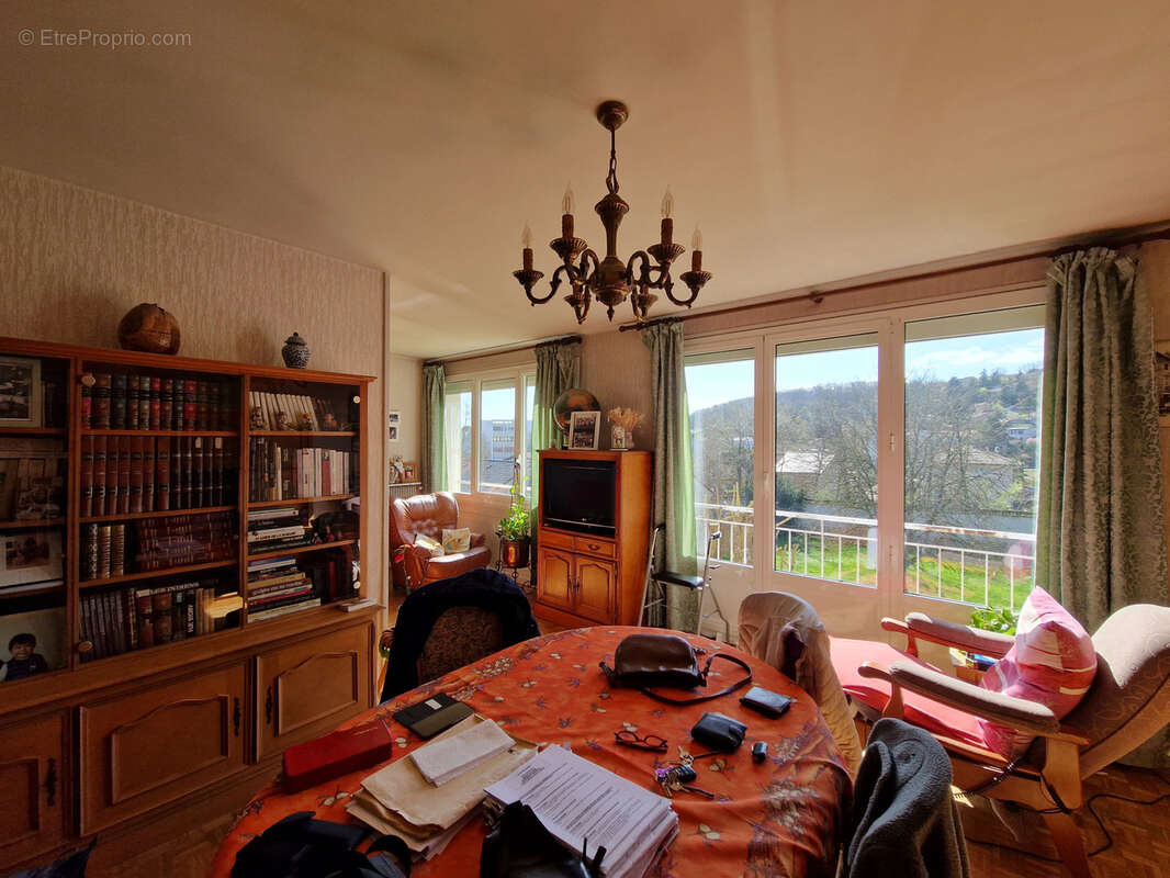 Appartement à BRIGNAIS