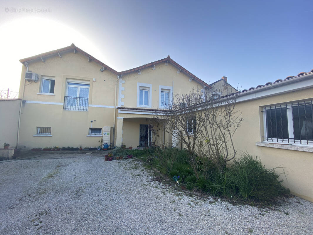Maison à GOND-PONTOUVRE