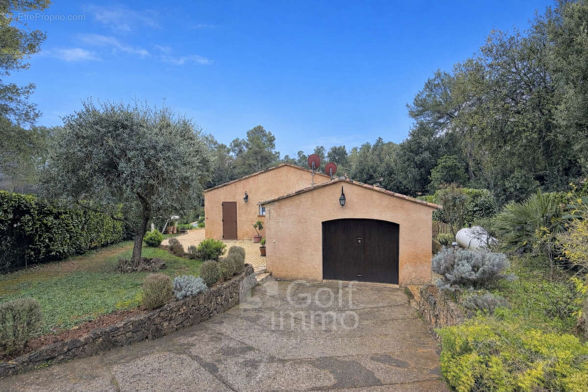 Maison à VALBONNE