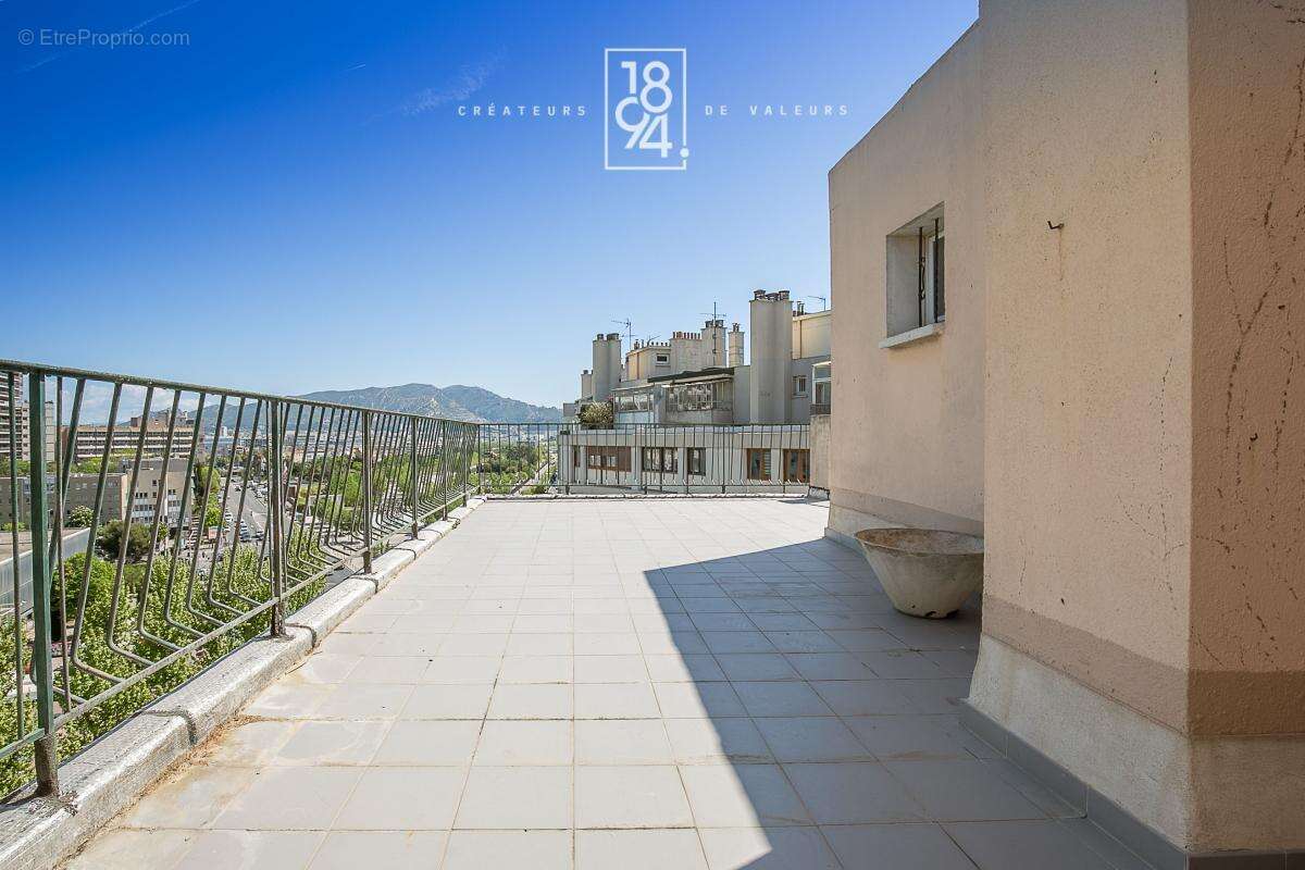 Appartement à MARSEILLE-6E