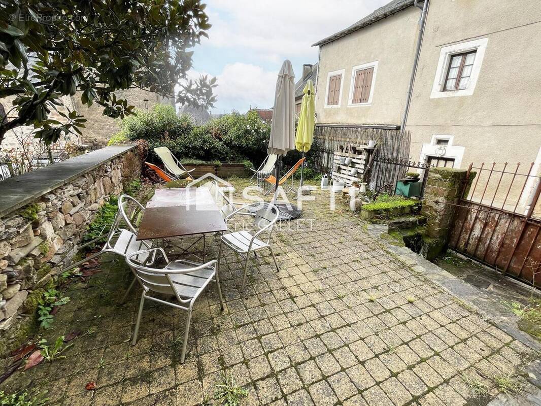 Photo 1 - Maison à VOUTEZAC