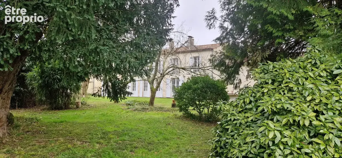 30 Km de l'aéroport de MERIGNAC propriété comprenant une maison principale et une maison attenante louée avec - photo 2