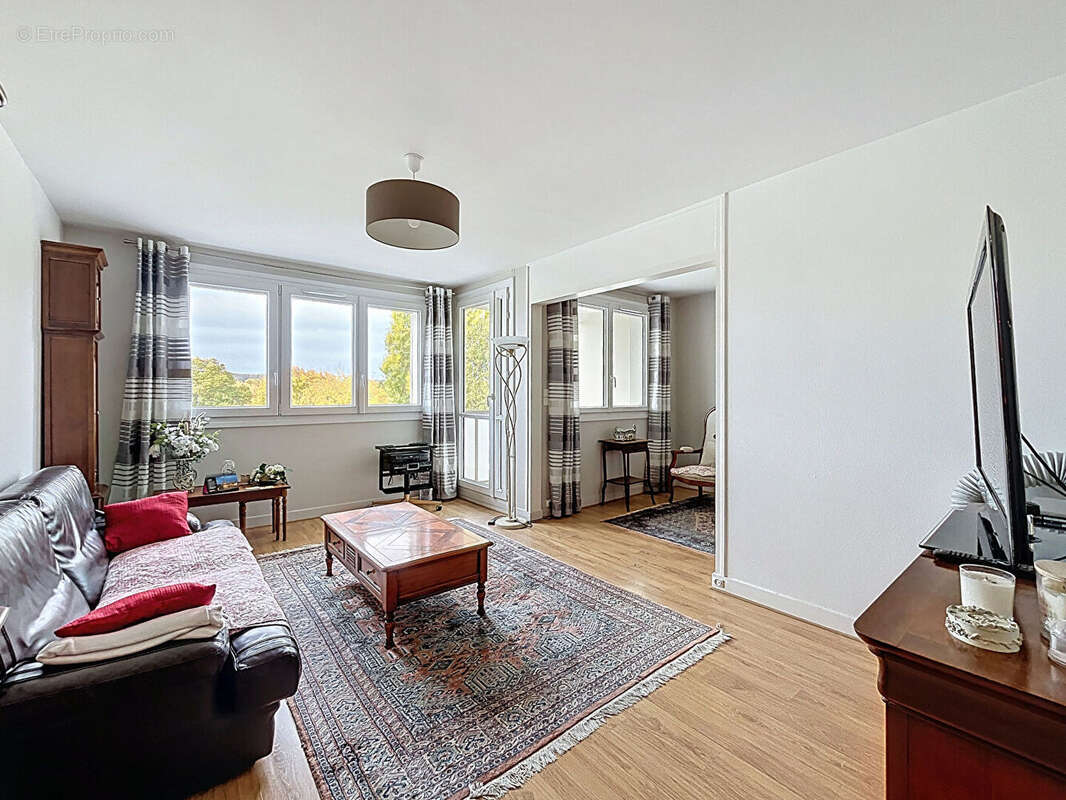 Appartement à SAINT-MICHEL-SUR-ORGE