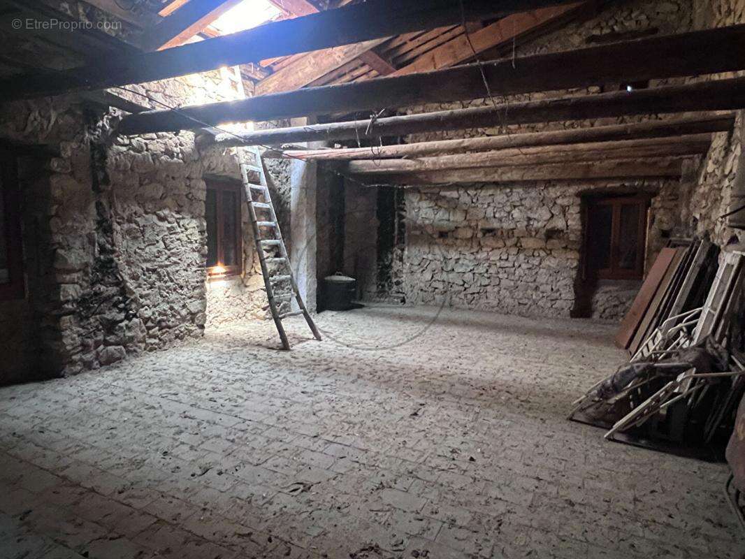 Maison à SAINT-PAUL-LE-JEUNE