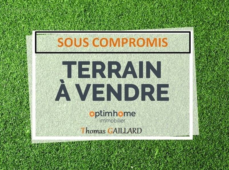 Terrain à ECARDENVILLE-LA-CAMPAGNE