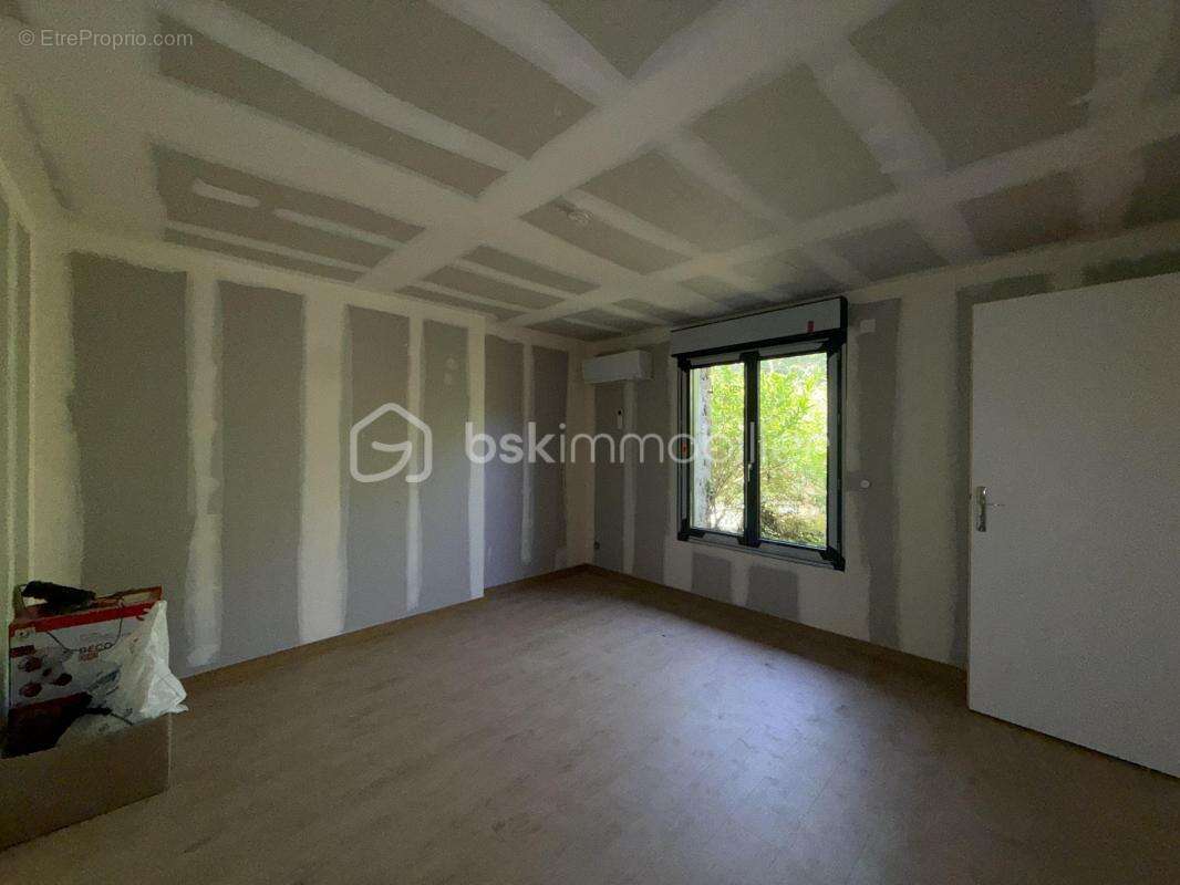 Maison à MONDONVILLE