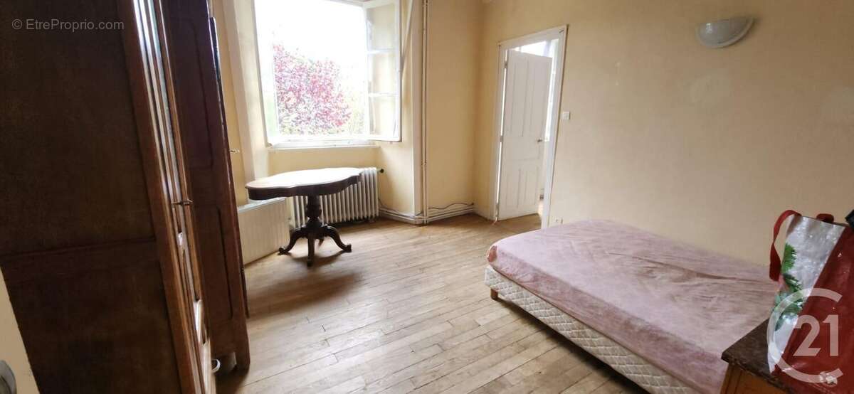 Maison à MUR-DE-BARREZ