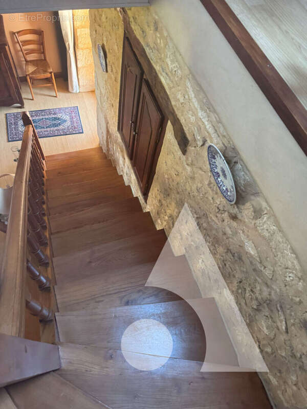 Maison à LES EYZIES-DE-TAYAC-SIREUIL