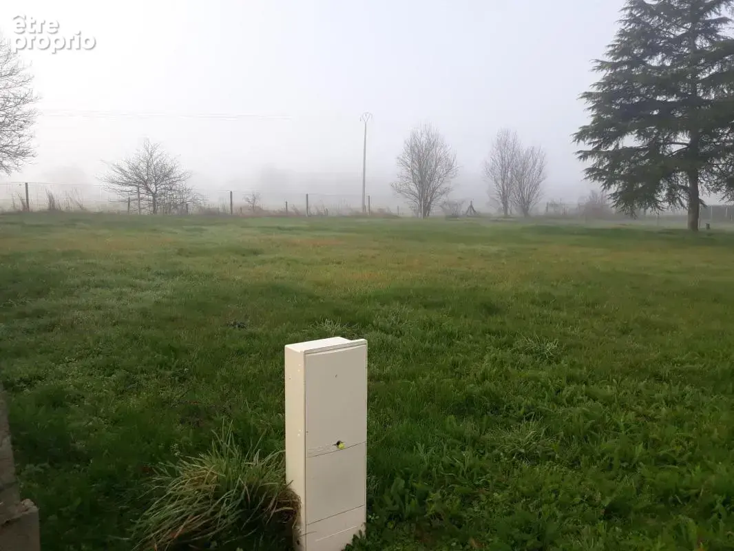 Terrain à SAINT-DENIS-DE-PILE