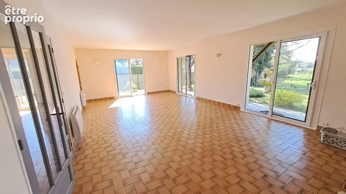 Maison de 8 pièces, 5 chambres, 220 m² - photo 2